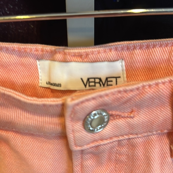Vervet pink raw hem distressed jean shorts size S - Picture 2 of 3